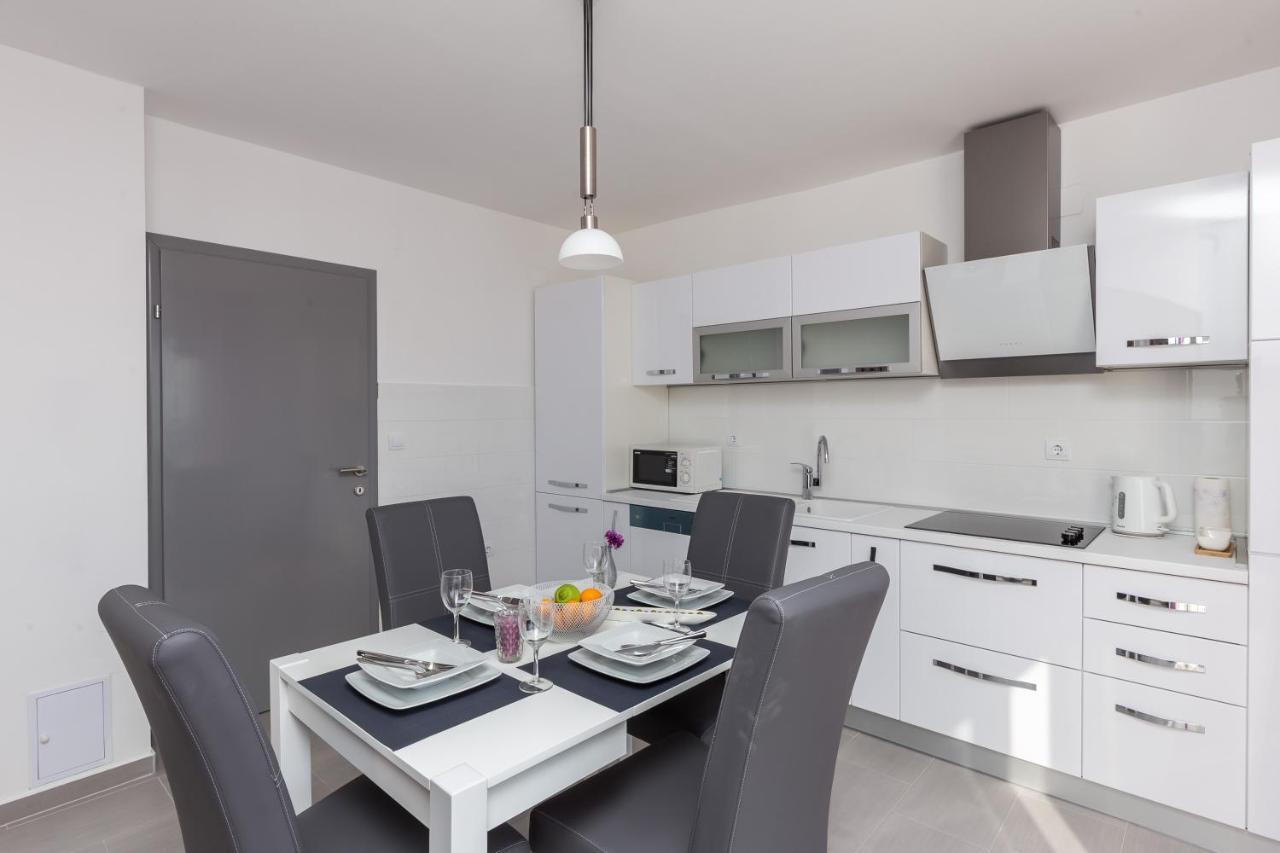 Apartments Villa Enzian มลินี ภายนอก รูปภาพ